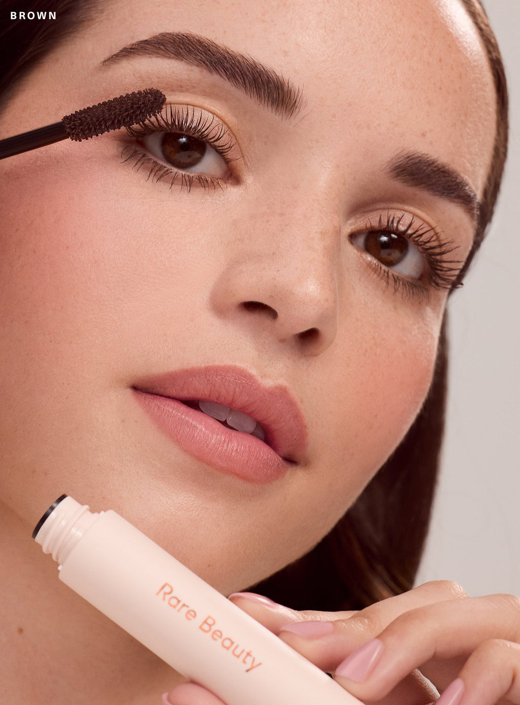 Perfect Strokes Universal Volumizing Mascara - Brown
